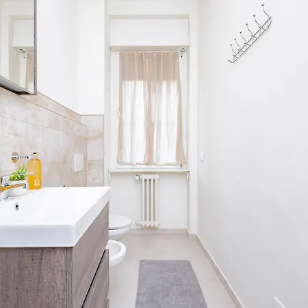 Apartament Golden House *